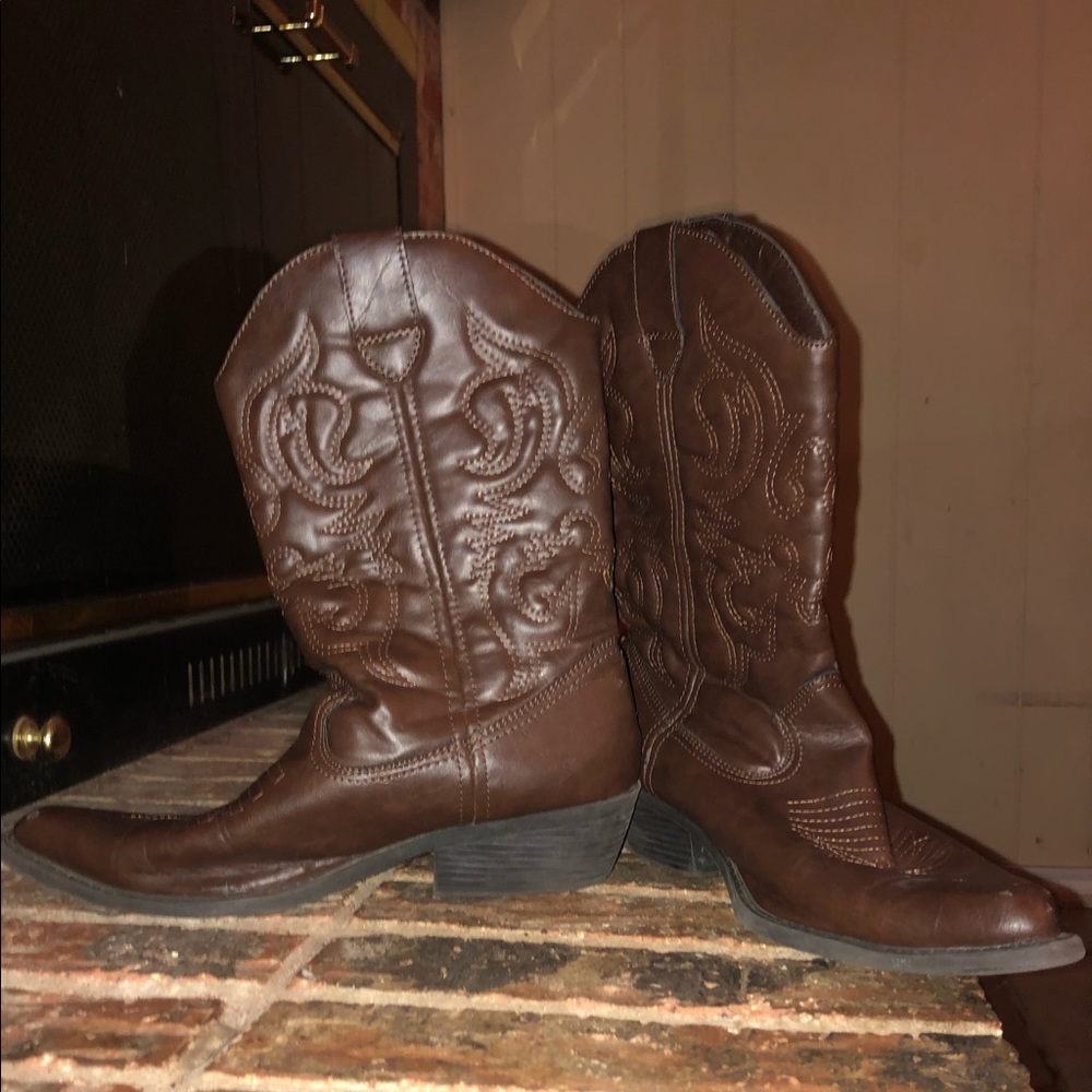 WESTERN RAMPAGE COWGIRL BOOTS